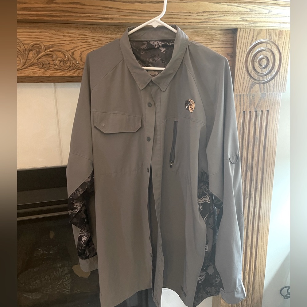 Men’s Long Sleeved shirt from Bass Pro Shops